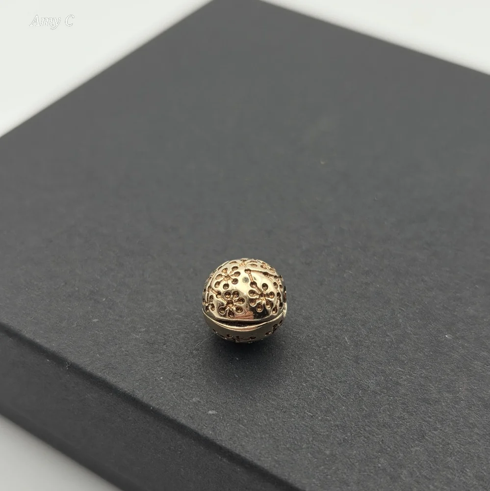 Pandora Retired 14kt Gold Clip Lucerne. - Picture 4 of 6